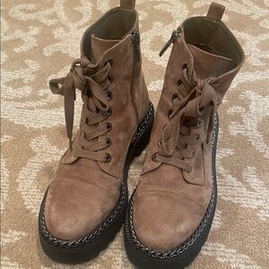 Vince camuto Tan Lace-Up Ankle Boots with Chain Detail size 6